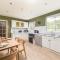 Central Malham Wellbeing Escape, 5-bed house with yoga studio