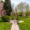 Central Malham Wellbeing Escape, 5-bed house with yoga studio