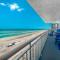 Top floor penthouse with huge balcony oceanfront views located on the no-drive beach! - 新士麦那海滩