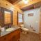 Spacious Log Home in Warwick - Warwick