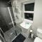 Newly Renovated Modern Home - Coundon