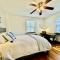 Spacious 3BR Home with Movie Theater - 匹兹堡