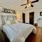 Spacious 3BR Home with Movie Theater - 匹兹堡