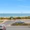Beachfront - 5 min to Airport - West Beach