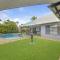 Cityside Hideaway 4BR Family House - Pool - Markets