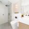 Top CBD Skyline Luxury Apartments 2 Beds or 3 Beds, 2 Baths, Free Parking