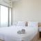 Best Value 1BR at Twin Tower Apartment By Travelio - 泗水