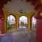 Alaya Stays Abhimanyu Mansion Pearl 6 BHK Mansion with Rajasthani Decor - أودايبور