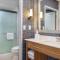 Homewood Suites by Hilton Winnipeg Airport - Polo Park