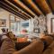 Wanderlust Retreat by Tahoe Getaways - 4BR Pet-Friendly w Fenced Yard, Walking Distance to Lake! - 塔霍城