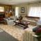 Mvemve Lodge at GrootPoort - Memel