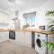 Modern 2 Bedroom Apartment - Secure Parking - Fast WIFI - Top Rated - 53C
