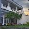 Jayagiri White House