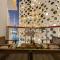 Stunning Waterfront Burj Views with Pool & Gym, Sleeps 6 - 迪拜
