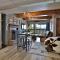 The Mountain Green Nook with Views, Shuttle Bus, Pools, Hot Tub, Gym, Ski Shop, Restaurant - 基灵顿