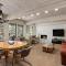 Chateau Roaring Fork 7, Deluxe Condo Overlooking the River, Four Blocks to Downtown Aspen - أسبين