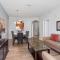 Cozy Condo w FREE Vista Cay Resort Access
