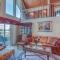 Lakefront Home with Fire Pit, Dock in Kent! - كينت