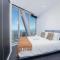 Stunning HighLevel 2br at WSP