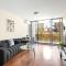 Modern Apt - Free Parking - Convenient Location
