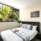 Modern Apt - Free Parking - Convenient Location