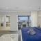 Hamptons in Torquay - 5 bath, Pool, Spa & Theatre! - 托基