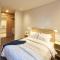 Caluce Apt 4B by Letoh