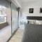 Modern Studio with Amenities in the Heart of the City U4