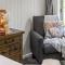 Elvis Romance At The Beach - Luxury Stay