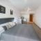 Modern Studio with Amenities in the Heart of the City
