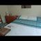 Double with shared bathroom sleeps 1-2 located 5 minutes from Heathrow dsbyr