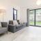 1 Queensway Gardens