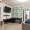 8bdr Penthouse With Private Rooftop Jacuzzi