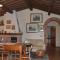 Apartment with swimming pool, fenced, Toscana, wi-fi, pets allowed
