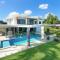 ZenLux Massive 5-BR Holiday Home - Pool - BBQ