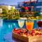 Luxurious Seafront Penthouse - كيرينيا