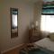 Comfortable Family room with Tv, Free Fast Wifi, Sleeps 3