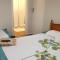 Room in Guest room - Comfortable Family room with Tv, Free Fast Wifi, Sleeps 4 with 1 Bunk Bed - 海斯