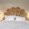 Boho Getaway with Pyramids View & Jacuzzi - Giza