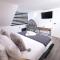 Spacious 4Bedroom Apartment at Prime Market Street, Watford