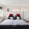 Authentic Dutch Houseboat in Amsterdam Zuid