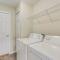 2 Mi to Rainbow Springs Home with Hot Tub! - دونيلون