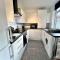 Ideal 4 Bed Stay-Away-Home in Preston - Preston