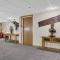 Modern Studio in the Heart of Historic Downtown!