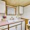 Sanderling Sea Cottages, Unit 1 with Deck!