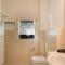 Elegant Residence Ea Bianca 2 Bedroom sleeps 6 extra bed available