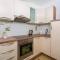 Apartment Njivice 5295b