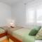 Apartments by the sea Njivice - Krk - 5295