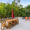 4bd Waterfront House in Lake Lanier with HotTub, FirePit, Wifi, Ping Pong and 2 Kaya - Gainesville