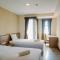 Cozy and Homey Studio Great Western Resort Apartment By Travelio